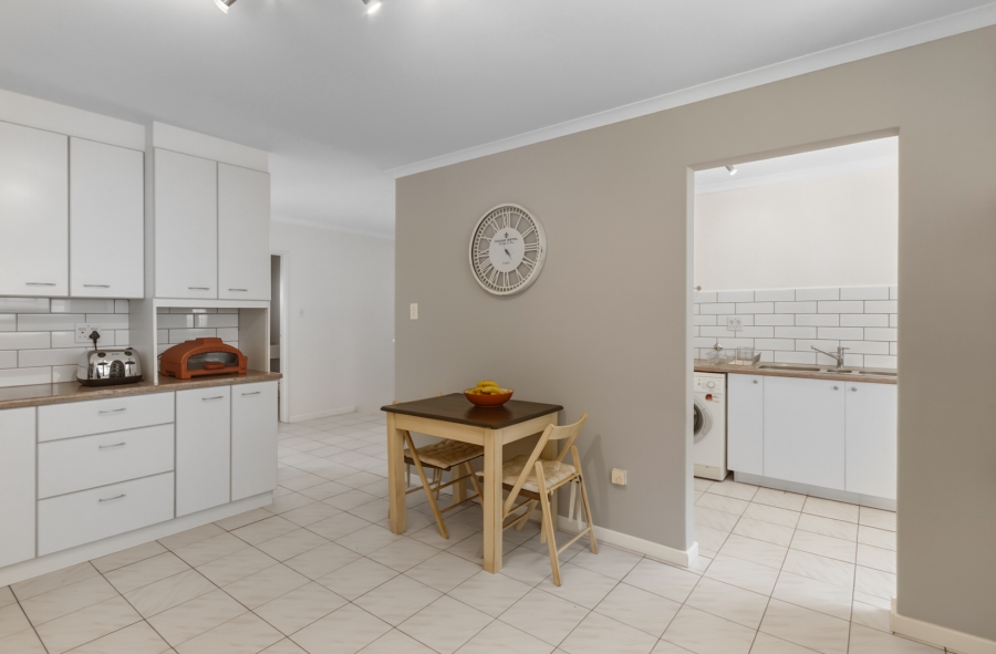 6 Bedroom Property for Sale in La Concorde Western Cape